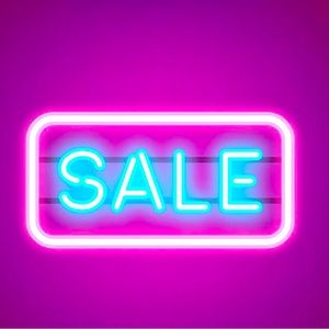 MAKE ME AN OFFER  Jewelry Purses Wallets Decor Clothes Shoes & More 💖